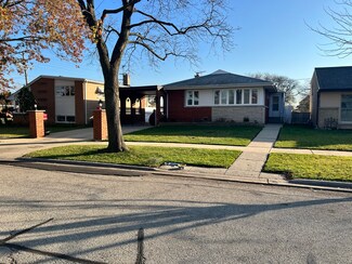 7207 W Greenleaf St, Niles, IL 60714