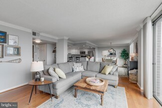1515 S Arlington Ridge Rd Unit 702, Arlington, VA 22202