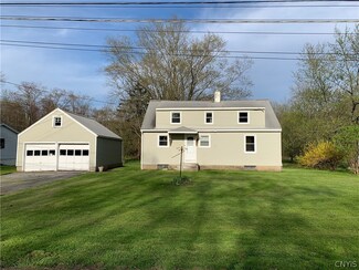 18 Shearin St, Auburn, NY 13021