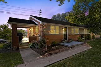 1731 Hassam Rd, Coraopolis, PA 15108