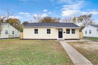 105 Fox Hill Rd, Hampton, VA 23669