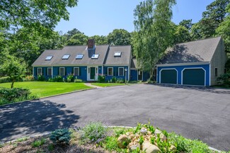 381 Old Jail Ln, Barnstable, MA 02630