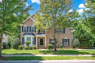 10104 Treetop Ln, Cornelius, NC 28031