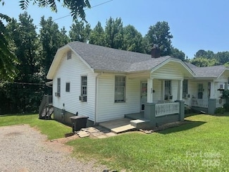 660 E Sharpe St, Statesville, NC 28677