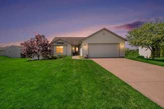 1617 Sunny Glen Dr SE, Caledonia, MI 49316