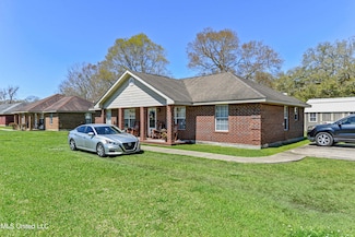 4747 Adams Ave, Moss Point, MS 39563