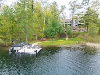 W12900 W Shore Dr, Crivitz, WI 54114