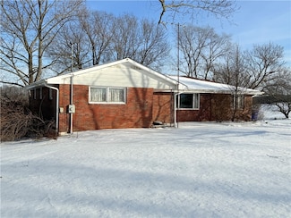 183 Eagle Mill Rd, Butler, PA 16001