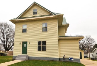 405 S 3rd St, Montezuma, IA 50171