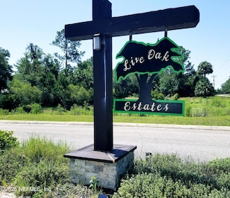 221 Live Oak Blvd, Crescent City, FL 32112