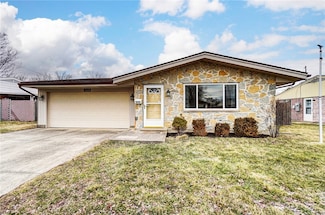 1545 Beaver Creek Ln, Dayton, OH 45429