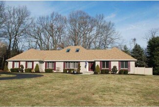 196 Friendship Rd, Cranbury, NJ 08512