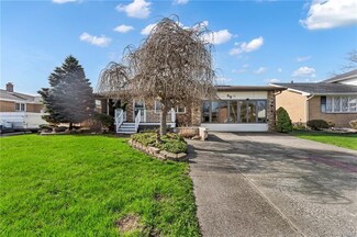 53 Sandra Dr, Buffalo, NY 14218