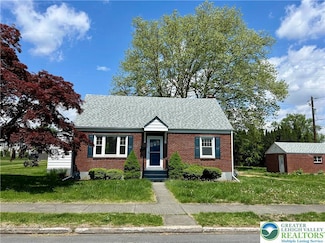 1105 Decatur St, Bethlehem, PA 18017