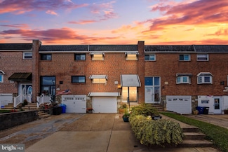 3566 Gloucester Ln, Philadelphia, PA 19114