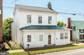 5378 Main St, Stephens City, VA 22655