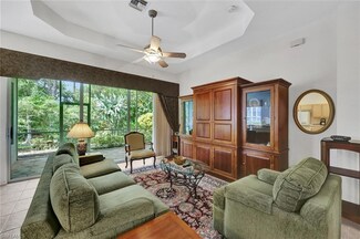 818 Grafton Ct Unit 5, Naples, FL 34104