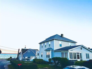 3 Mayflower Ave, Warwick, RI 02889