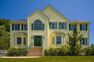 470 Chestnut St, North Andover, MA 01845