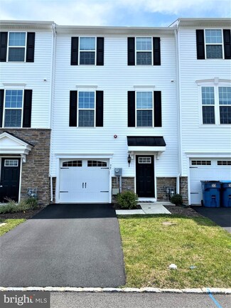 35 Twomey Ct, Wyncote, PA 19095