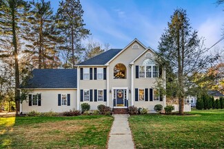 11 Old Stagecoach Rd, Attleboro, MA 02703