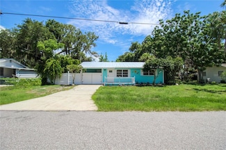 213 Palmetto Rd W, Nokomis, FL 34275