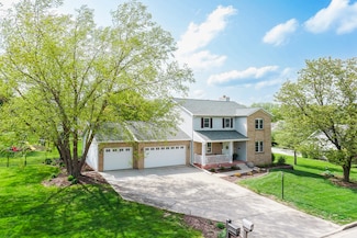 13822 Deer Ridge Rd, Bloomington, IL 61705
