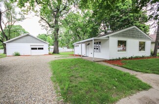 306 5th Ave, Three Rivers, MI 49093