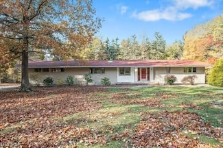9389 Baldwin Rd, Mentor, OH 44060
