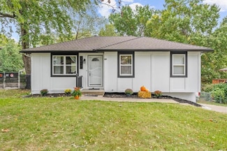 3917 S Masterbrook Dr, Independence, MO 64055