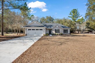 403 Long Leaf Ln, Jesup, GA 31545