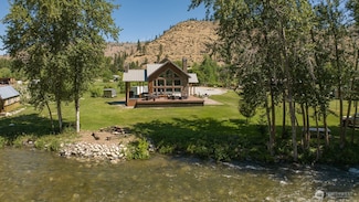180 Country River Ln, Entiat, WA 98822