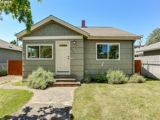 2016 Thompson Ave, Vancouver, WA 98660