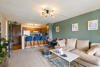 1717 Mott Smith Dr Unit 2606, Honolulu, HI 96822