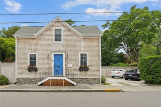 45 Houston Ave, Newport, RI 02840