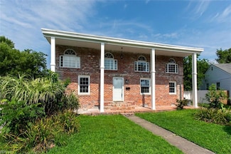 33 Clayton Dr, Hampton, VA 23669