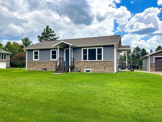 W5877 Muskellunge Lake Rd, Tomahawk, WI 54487