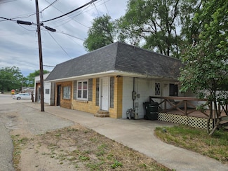 2768 W Winston Rd, Rothbury, MI 49452
