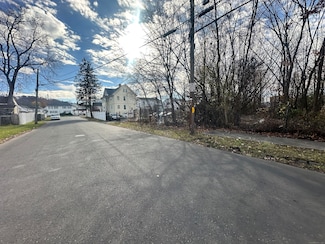 5 Brinley Ave, Hartford, CT 06106