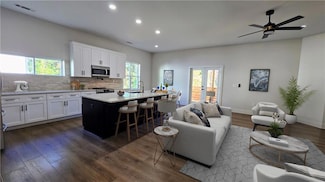 2152 Castlewood St, Atlanta, GA 30344