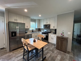 41 Longboat Rd, Wareham, MA 02571