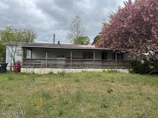 105 Teal Ct, Grandy, NC 27939