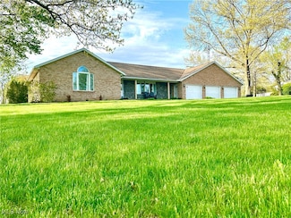 13946 Highview Dr, Dalton, OH 44618