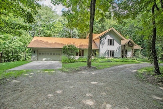 57135 N Farrand Rd, Colon, MI 49040