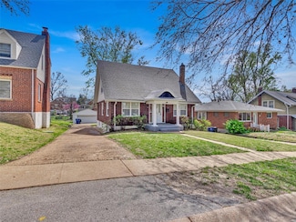 8308 Madison Ave, Saint Louis, MO 63114