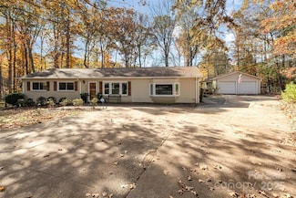 3209 Fincher Rd, Matthews, NC 28104