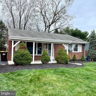 6 Lawnton Rd, Norristown, PA 19401