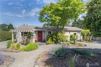 2514 Haines St, Port Townsend, WA 98368