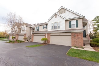 3169 Saganashkee Ln, Naperville, IL 60564
