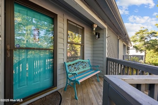 10022 Windward Dr, New Bern, NC 28560